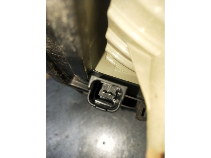 Recambio de piloto trasero izquierdo interior para renault laguna iii authentique referencia OEM IAM   