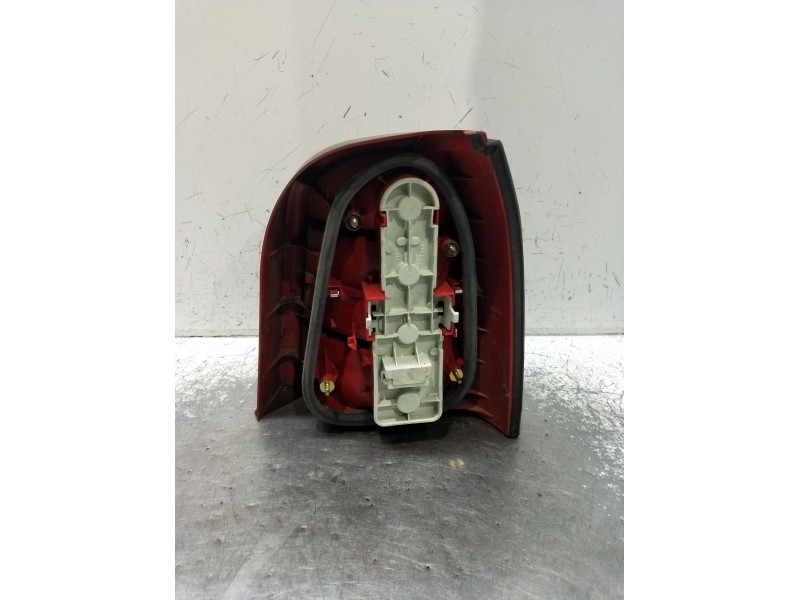 Recambio de piloto trasero izquierdo para audi a4 b5 avant (8d5) s4 quattro referencia OEM IAM   