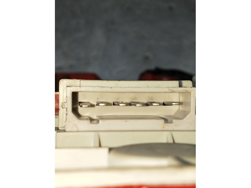 Recambio de piloto trasero izquierdo para audi a4 b5 avant (8d5) s4 quattro referencia OEM IAM   