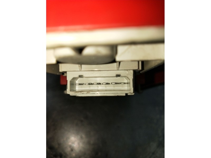 Recambio de piloto trasero derecho para audi a4 b5 avant (8d5) s4 quattro referencia OEM IAM   