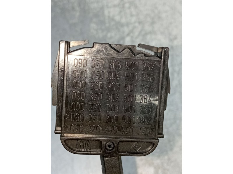 Recambio de mando limpia para opel corsa a referencia OEM IAM 090320305501387 090320304501386 090320303501385