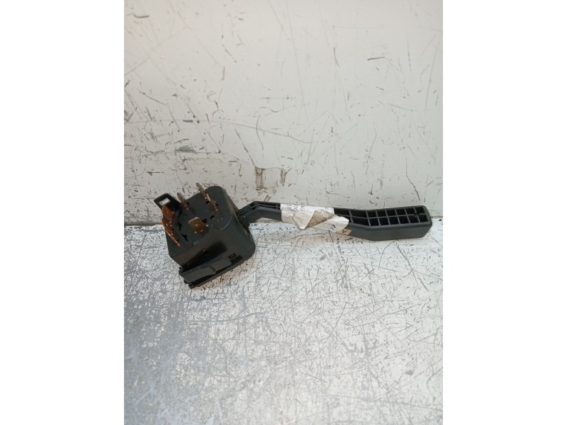 Recambio de mando luces para opel corsa a referencia OEM IAM 90126712 2239900 90126713