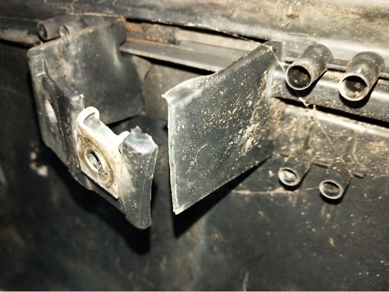 Recambio de paragolpes delantero para renault 19 ii (b/c53_) 1.4 referencia OEM IAM  VER FOTOS 