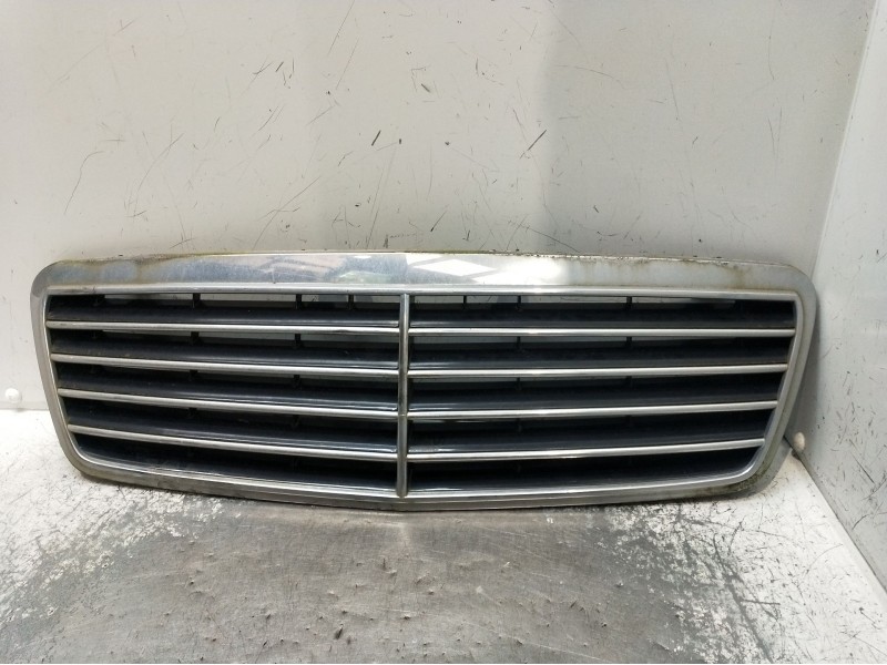 Recambio de rejilla delantera para mercedes-benz clase clk (w208) coupe 200 (208.335) referencia OEM IAM   