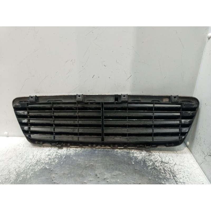 Recambio de rejilla delantera para mercedes-benz clase clk (w208) coupe 200 (208.335) referencia OEM IAM   