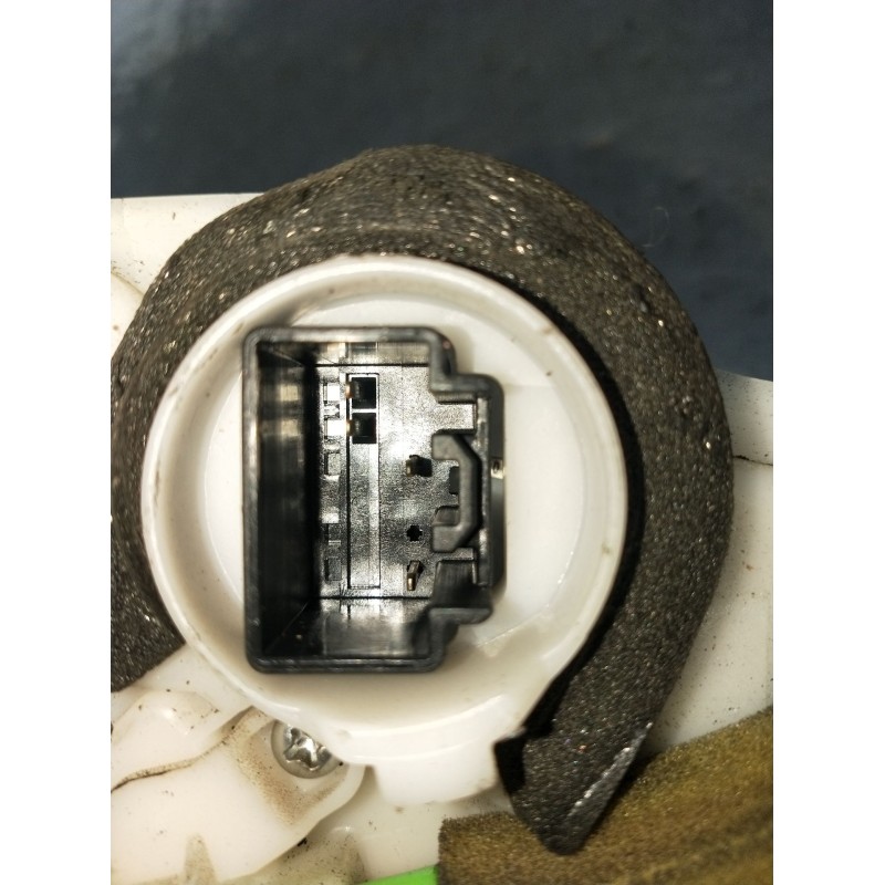 Recambio de motor cierre centralizado trasero izquierdo para mazda 3 lim. (bl) luxury referencia OEM IAM  5P 