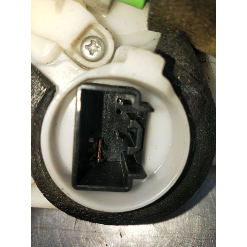 Recambio de motor cierre centralizado trasero derecho para mazda 3 lim. (bl) luxury referencia OEM IAM  5P 