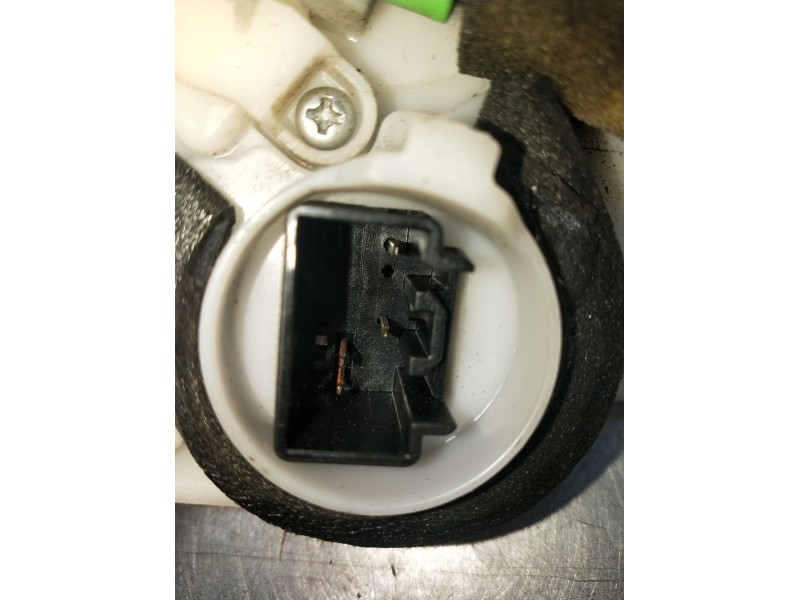 Recambio de motor cierre centralizado trasero derecho para mazda 3 lim. (bl) luxury referencia OEM IAM  5P 