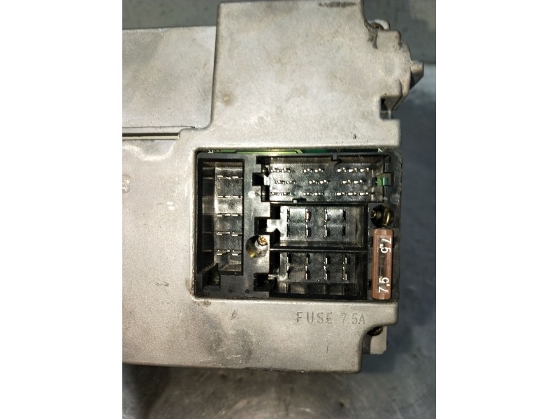 Recambio de sistema audio / radio cd para audi a4 b5 avant (8d5) s4 quattro referencia OEM IAM 8D0035195  