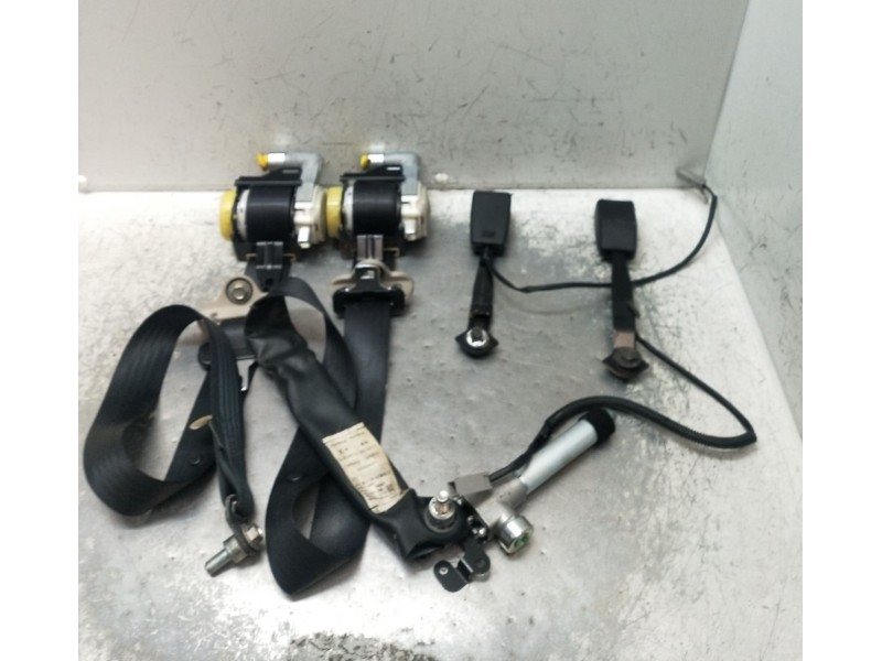 Recambio de juego cinturones delantero para mazda 3 lim. (bl) luxury referencia OEM IAM  5P 
