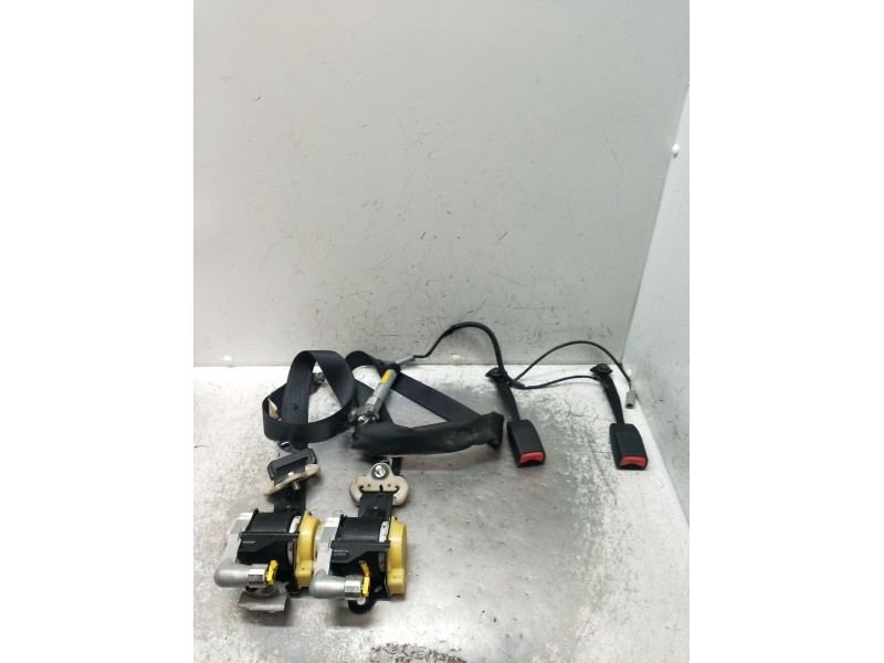 Recambio de juego cinturones delantero para mazda 3 lim. (bl) luxury referencia OEM IAM  5P 