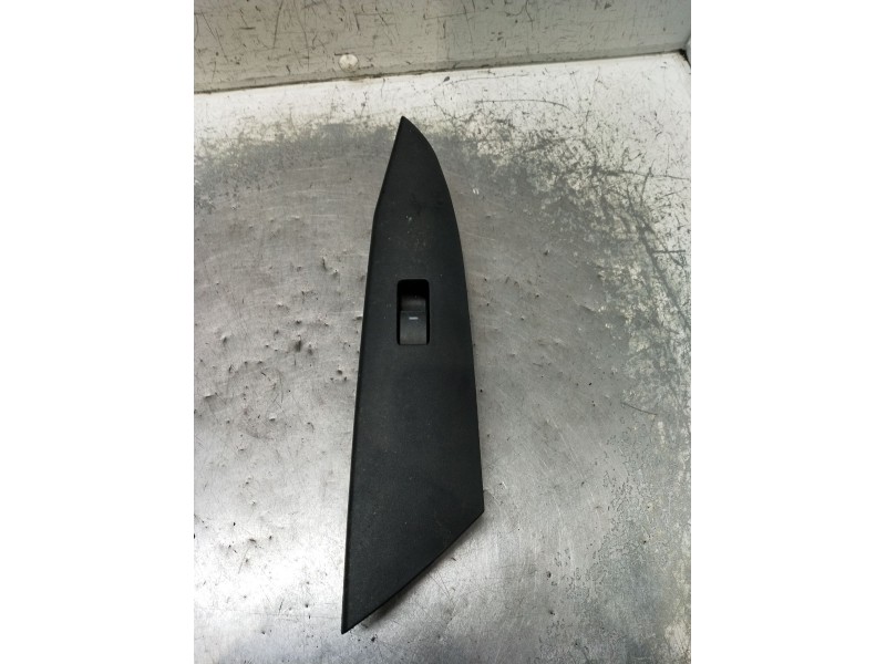 Recambio de mando elevalunas delantero derecho para mazda 3 lim. (bl) luxury referencia OEM IAM BBP366370B 5P 