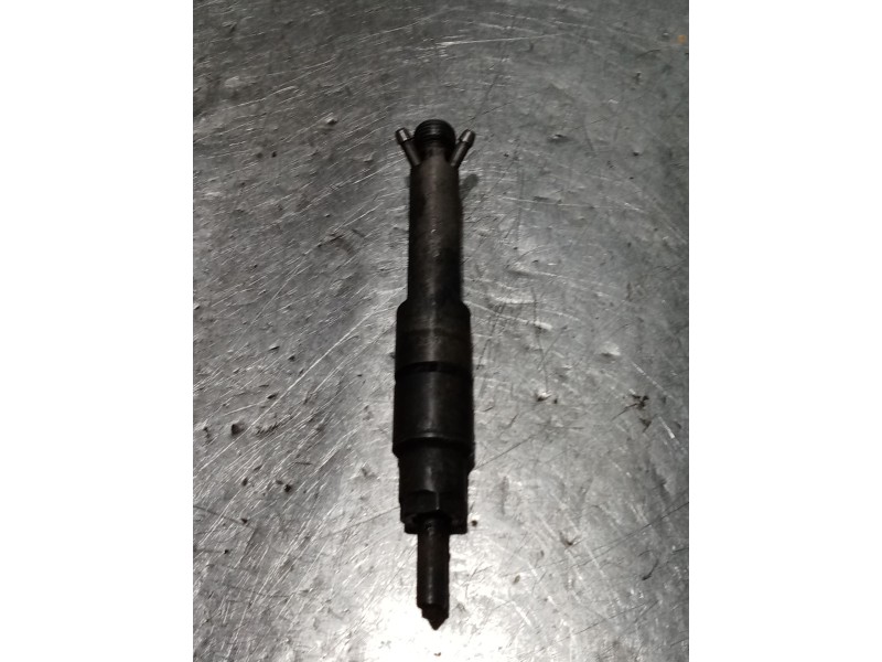 Recambio de inyector para seat leon (1m1) signo referencia OEM IAM 0432193696 028130202P BOSCH