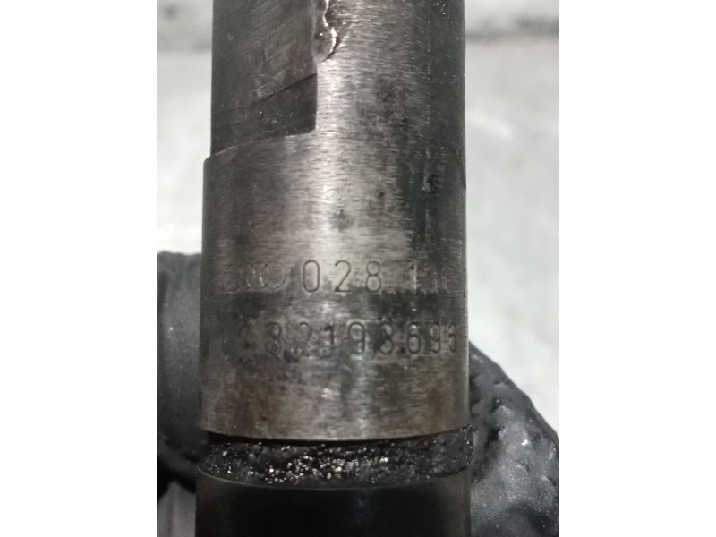 Recambio de inyector para seat leon (1m1) signo referencia OEM IAM 0432193696 028130202P BOSCH
