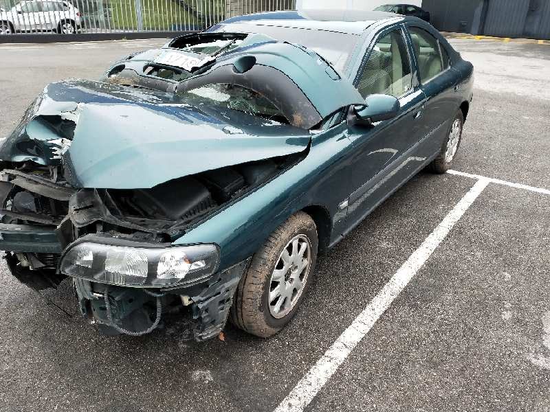 volvo s60 berlina del año 2002