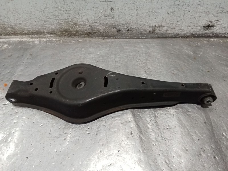 Recambio de brazo suspension inferior trasero izquierdo para seat leon (1p1) style copa referencia OEM IAM   POSTERIOR