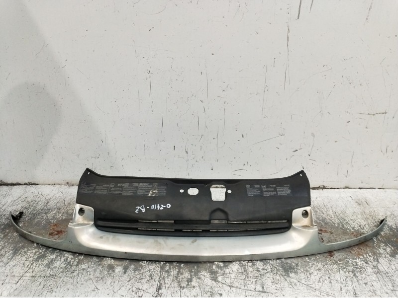 Recambio de rejilla delantera para renault clio ii (bb_, cb_) 1.9 d (b/cb0e, bb0j) referencia OEM IAM   