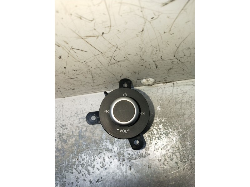 Recambio de mando multifuncion para alfa romeo giulia (952_) 2.2 d q4 (952aha45, 952ama4) referencia OEM IAM 156152112 10103401 