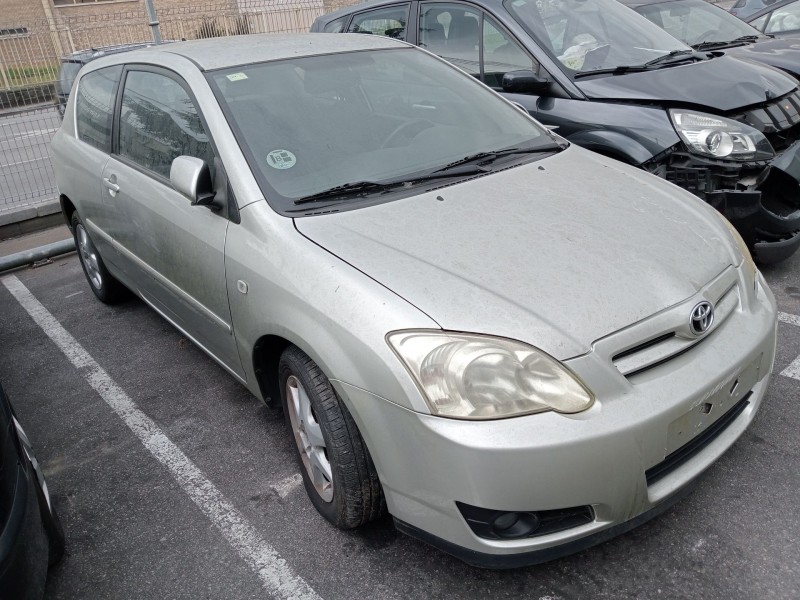 toyota corolla (_e12_) del año 2006