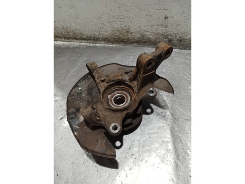 Recambio de mangueta delantera izquierda para toyota corolla (_e12_) 1.4 d (nde120_) referencia OEM IAM   