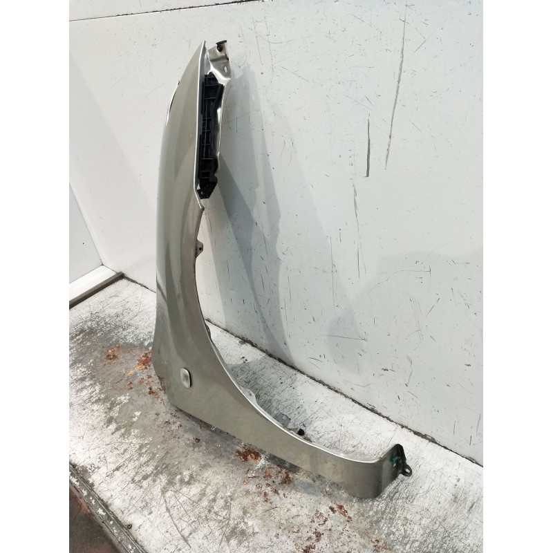 Recambio de aleta delantera derecha para toyota corolla (_e12_) 1.4 d (nde120_) referencia OEM IAM   