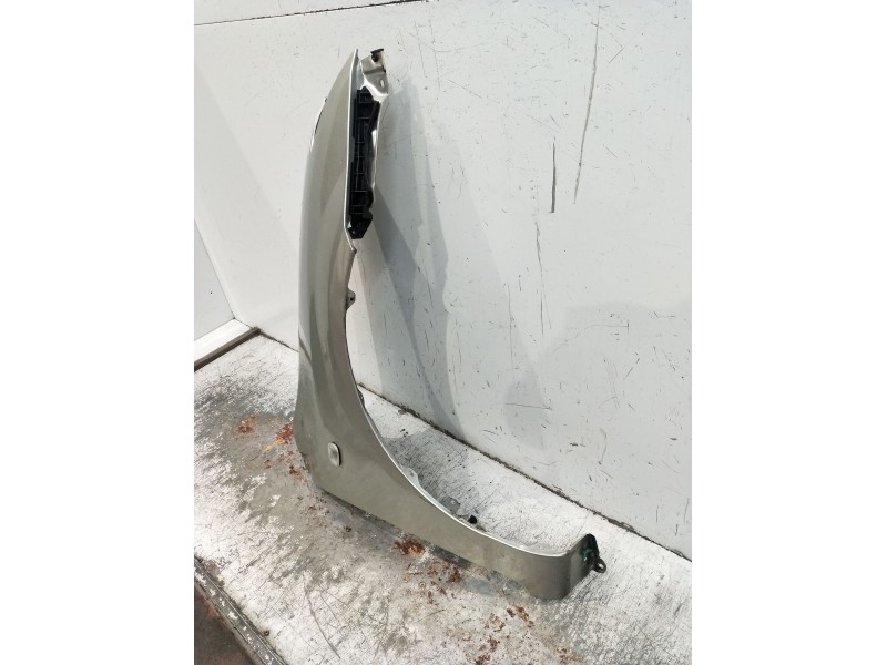 Recambio de aleta delantera derecha para toyota corolla (_e12_) 1.4 d (nde120_) referencia OEM IAM   