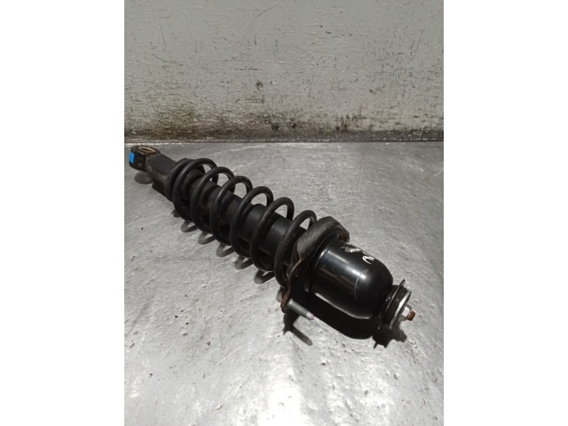 Recambio de amortiguador trasero izquierdo para toyota corolla (_e12_) 1.4 d (nde120_) referencia OEM IAM   