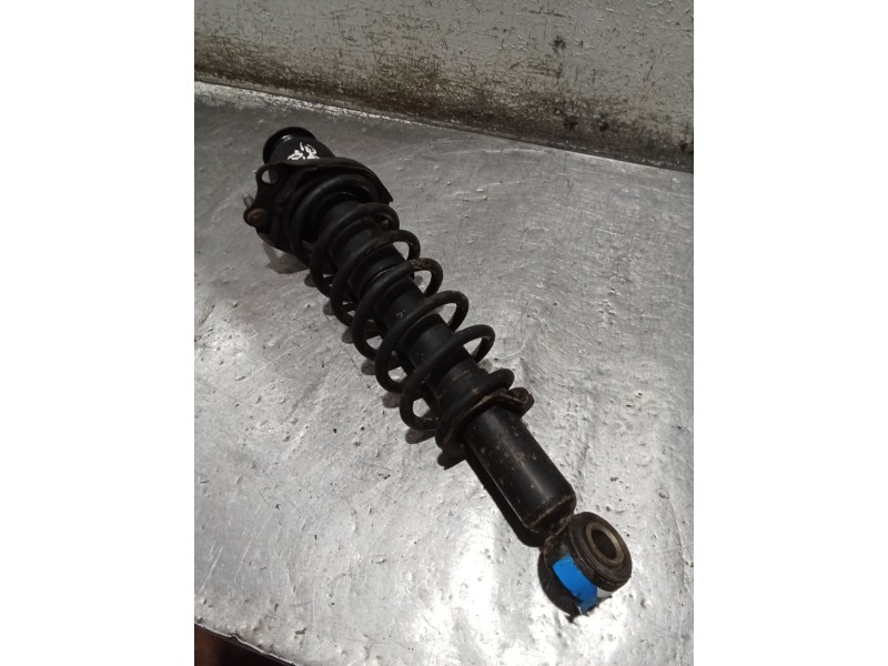 Recambio de amortiguador trasero derecho para toyota corolla (_e12_) 1.4 d (nde120_) referencia OEM IAM   