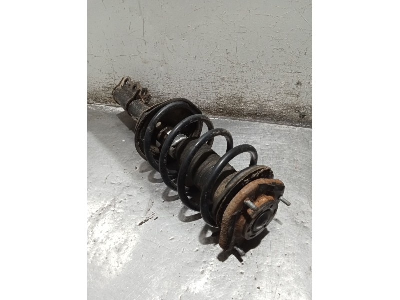 Recambio de amortiguador delantero izquierdo para toyota corolla (_e12_) 1.4 d (nde120_) referencia OEM IAM   