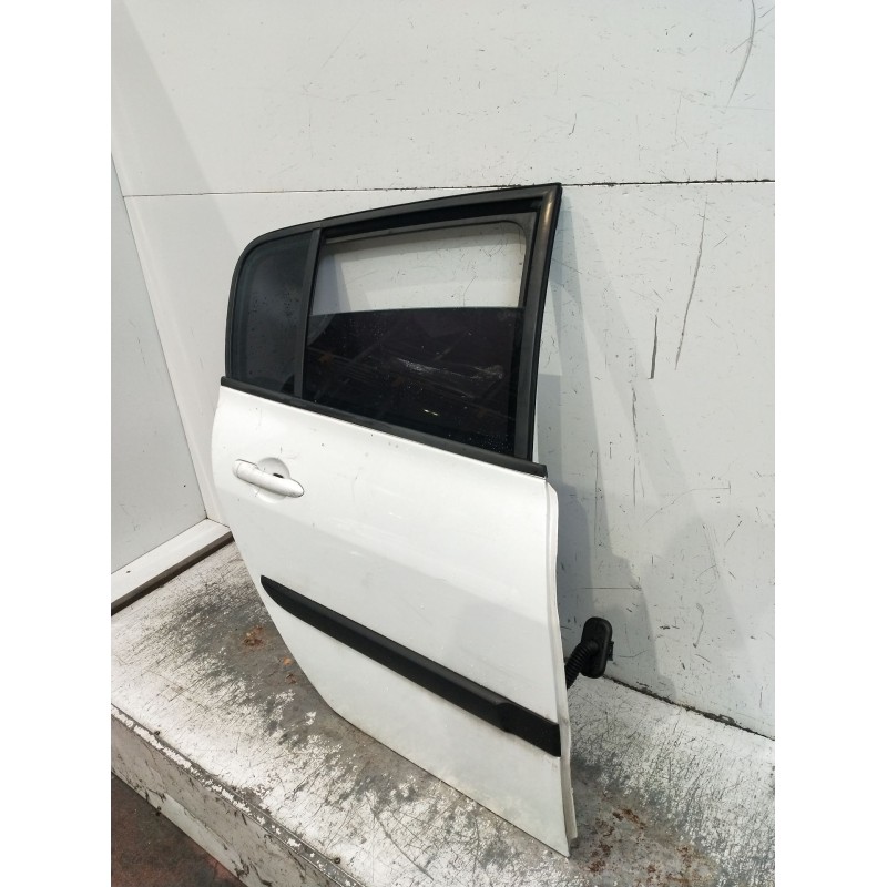 Recambio de puerta trasera derecha para renault megane ii (bm0/1_, cm0/1_) 1.5 dci (bm1e, cm1e) referencia OEM IAM  5P 