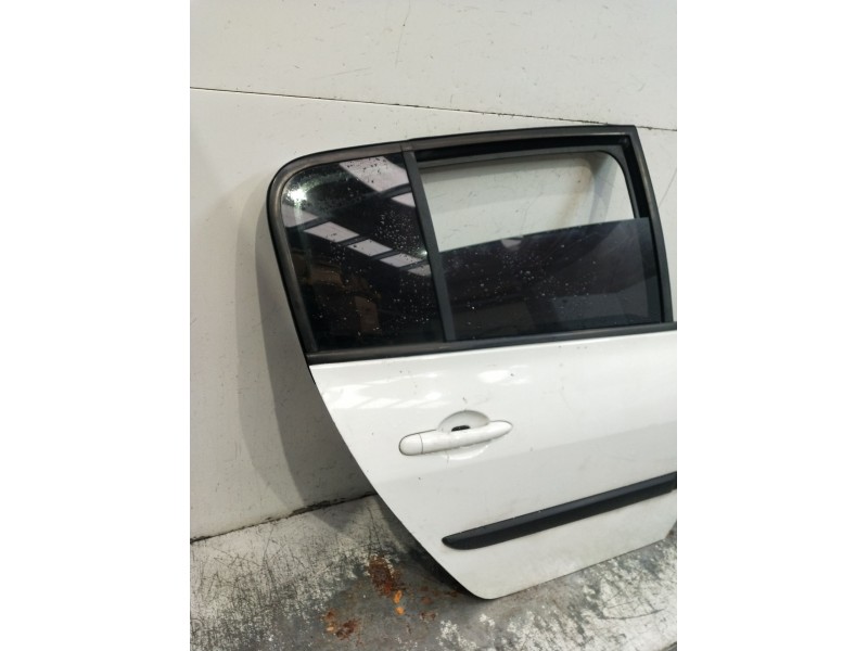 Recambio de puerta trasera derecha para renault megane ii (bm0/1_, cm0/1_) 1.5 dci (bm1e, cm1e) referencia OEM IAM  5P 