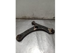 Recambio de brazo suspension superior delantero derecho para toyota corolla (_e12_) 1.4 d (nde120_) referencia OEM IAM   