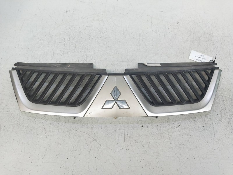 Recambio de rejilla delantera para mitsubishi outlander (cw0) 2.0 di-d intense referencia OEM IAM   