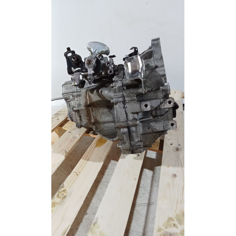 Recambio de caja cambios para toyota corolla (_e12_) 1.4 d (nde120_) referencia OEM IAM P060710832 5V 