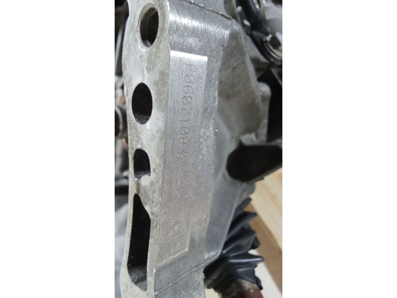 Recambio de caja cambios para toyota corolla (_e12_) 1.4 d (nde120_) referencia OEM IAM P060710832 5V 