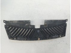 Recambio de rejilla delantera para mitsubishi outlander (cw0) 2.0 di-d intense referencia OEM IAM    2