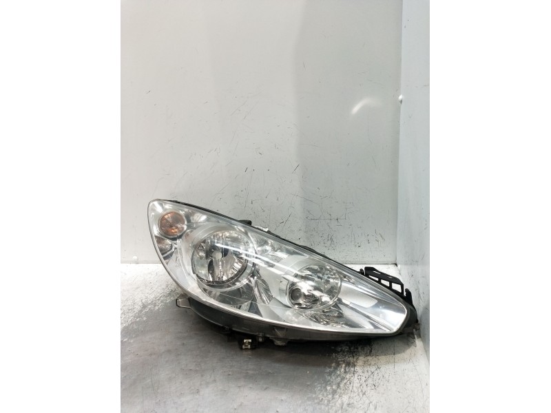 Recambio de faro derecho para peugeot 308 access referencia OEM IAM 9674039780  