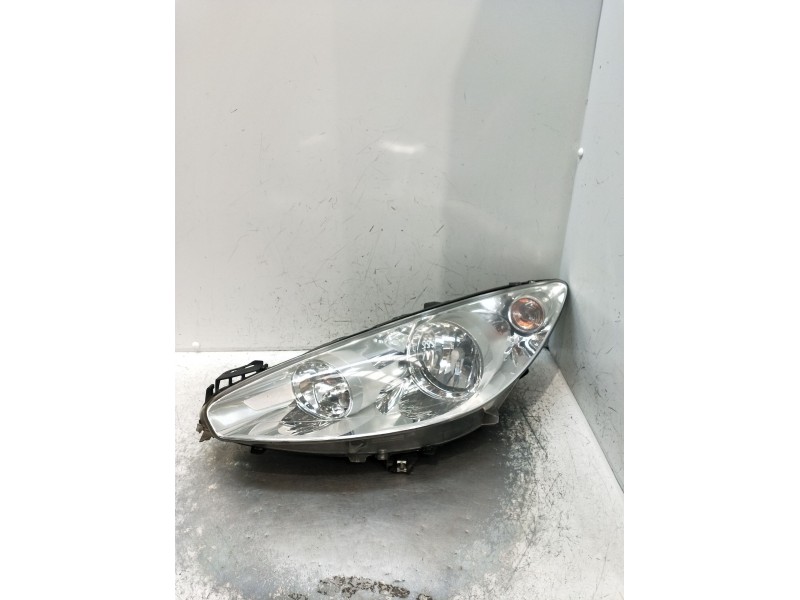 Recambio de faro izquierdo para peugeot 308 access referencia OEM IAM 9674039880  