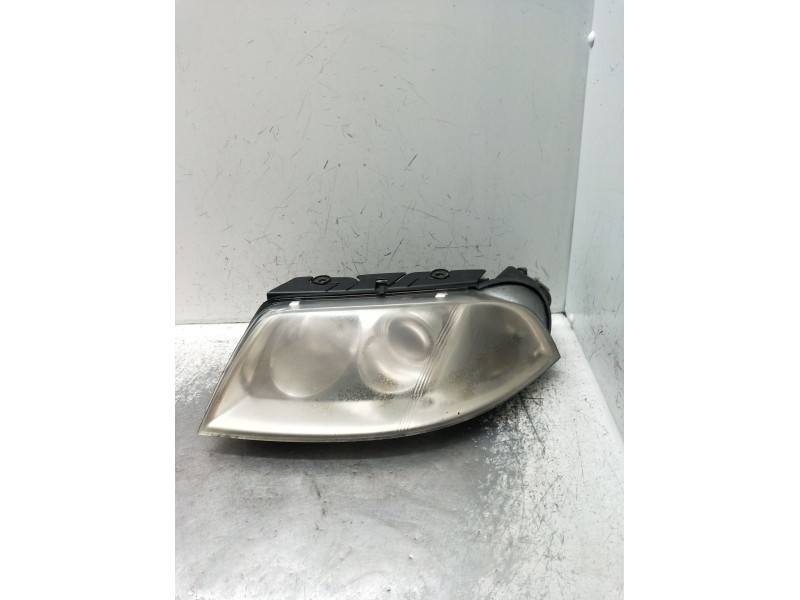 Recambio de faro izquierdo para volkswagen passat b5.5 (3b3) 1.9 tdi referencia OEM IAM   