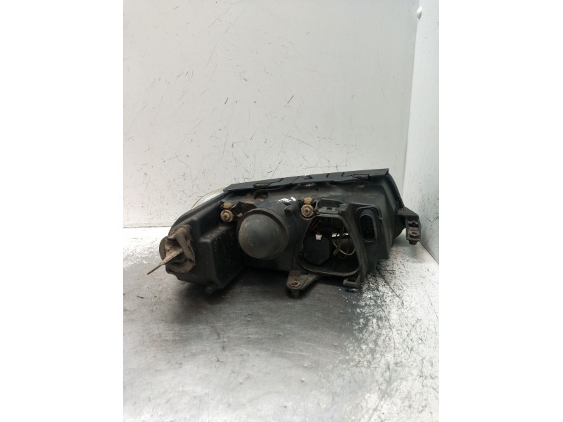 Recambio de faro izquierdo para volkswagen passat b5.5 (3b3) 1.9 tdi referencia OEM IAM   