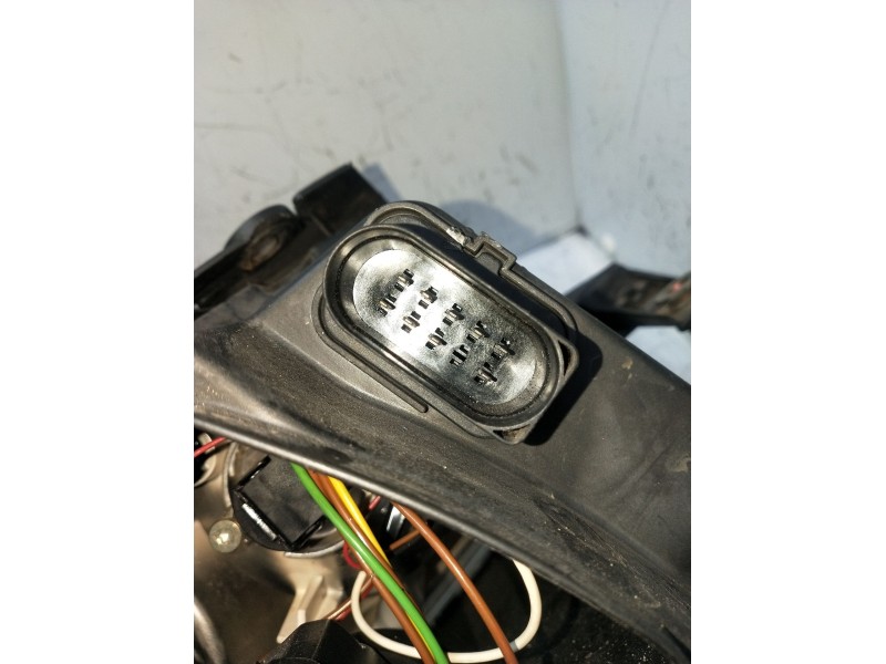 Recambio de faro izquierdo para volkswagen passat b5.5 (3b3) 1.9 tdi referencia OEM IAM   