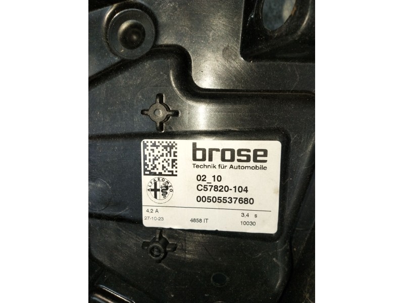 Recambio de elevalunas trasero derecho para alfa romeo giulia (952_) 2.2 d q4 (952aha45, 952ama4) referencia OEM IAM C7820104 00