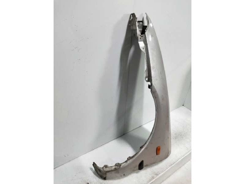 Recambio de aleta delantera izquierda para mitsubishi carisma berlina 4 (da0) 1.9 turbodiesel referencia OEM IAM   