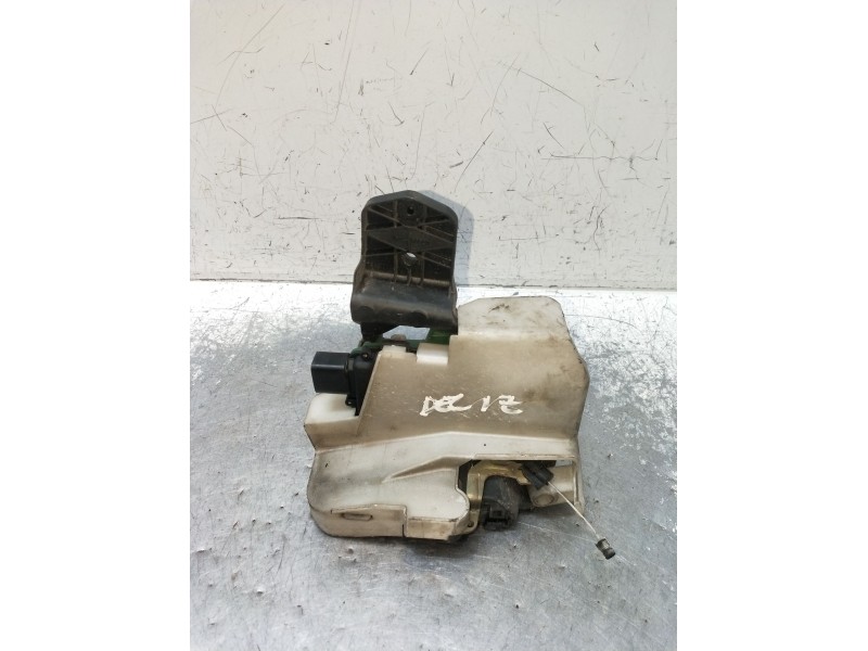 Recambio de motor cierre centralizado delantero izquierdo para volkswagen passat b5.5 (3b3) 1.9 tdi referencia OEM IAM  5P 