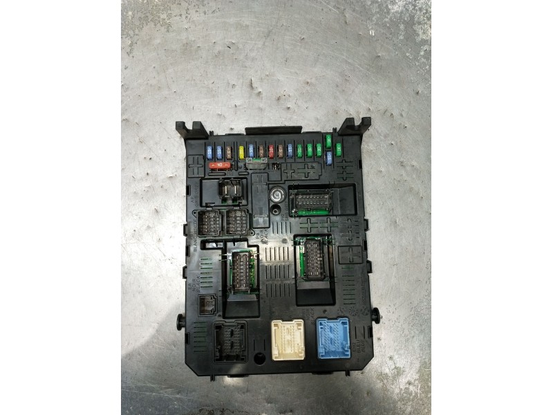 Recambio de caja reles / fusibles para peugeot 308 access referencia OEM IAM 9678477280 BSI04EVK0500 