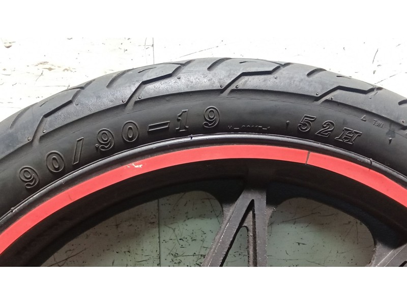 Recambio de llanta para honda cb 450 n/cb 450 s cb 450 n referencia OEM IAM 90/90 R19 52H  