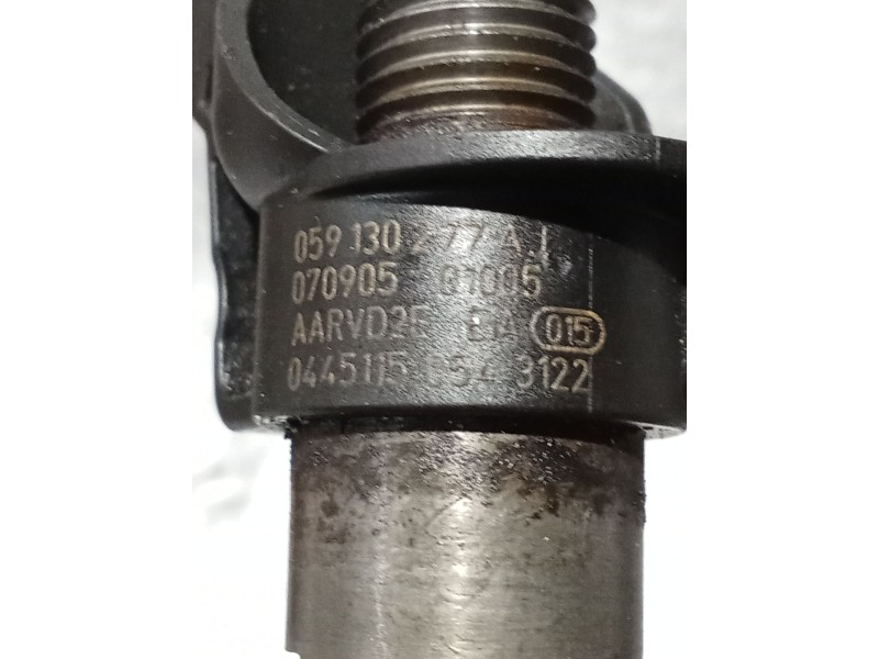 Recambio de inyector para audi a5 coupe (8t) 2.7 tdi referencia OEM IAM 0445115054 059130277AJ BOSCH