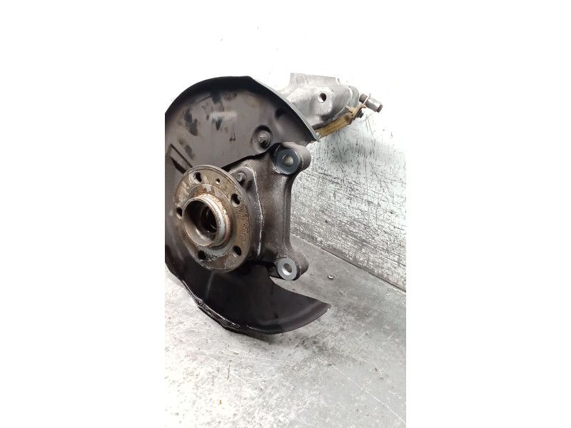 Recambio de mangueta delantera derecha para volvo xc40 (536) d4 awd referencia OEM IAM 32221147  