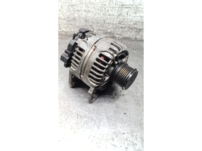 Recambio de alternador para seat ibiza iii (6l1) 1.9 tdi referencia OEM IAM 038903023 0124325001 90A