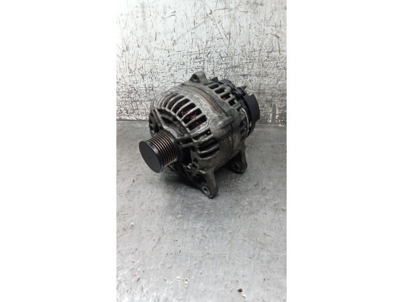 Recambio de alternador para renault laguna ii (bg0/1_) 1.9 dci (bg1a, bg1w, bg0g) referencia OEM IAM 8200251006 0124525076 150A